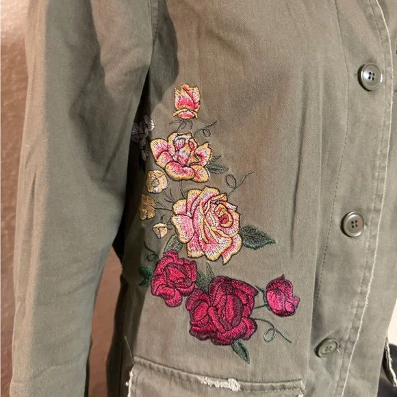 4/$15 Maurices Olive Floral Utility Jacket - Picture 3 of 6
